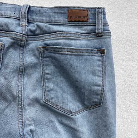 Judy Blue Jeans 7/28 Relaxed Fit Women Distressed Slimming Stretch Light Wash - Picture 12 of 12